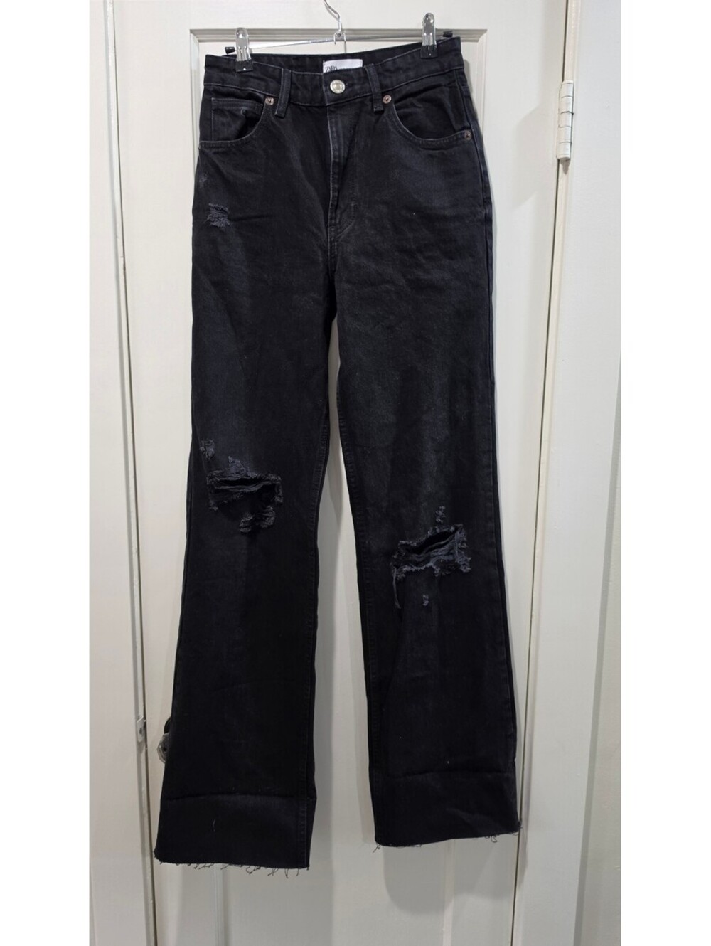 Zara Black Distressed Jeans Size 4